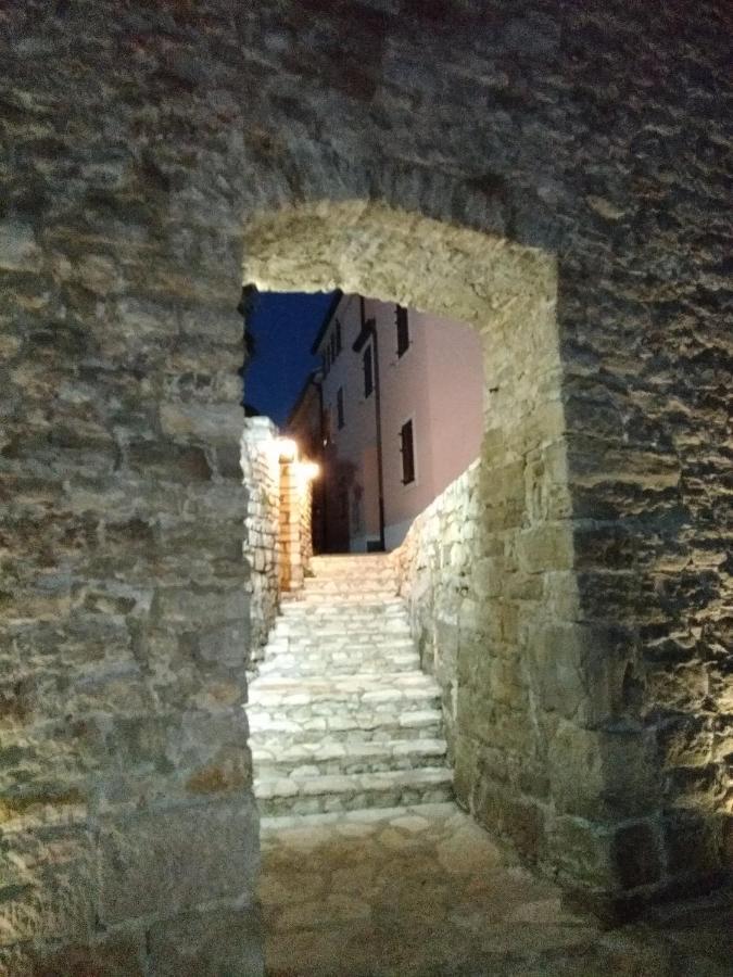 Apartments Edo Novigrad  Bagian luar foto